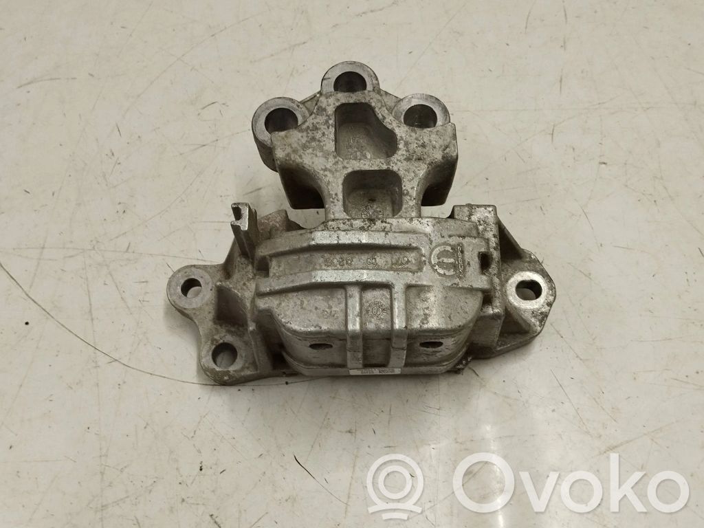 Fiat Tipo Engine mount bracket 