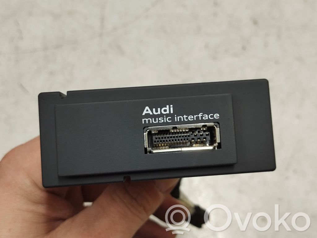 Audi A3 S3 8V EUR ISO radio connector 