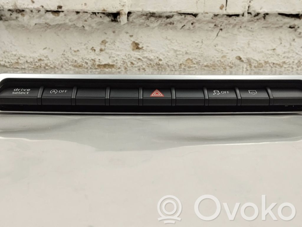 Audi Q2 - A set of switches 