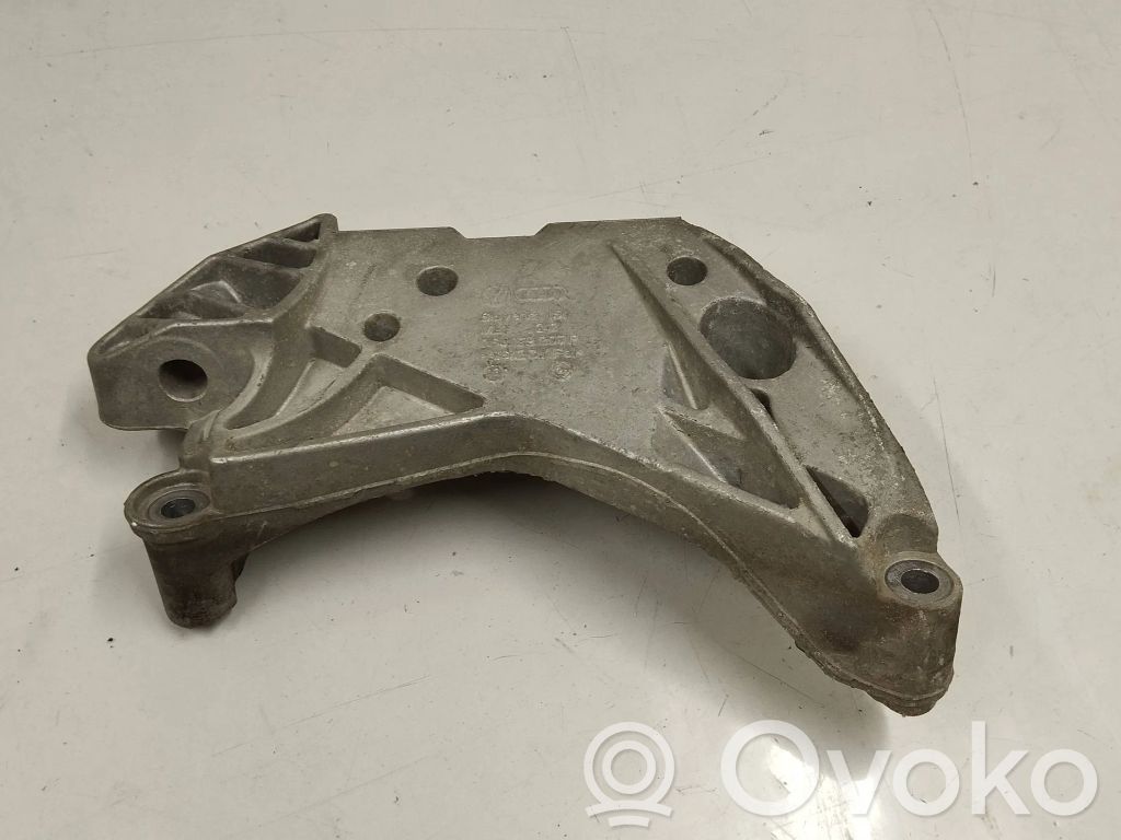 Seat Leon (5F) Engine mounting bracket 