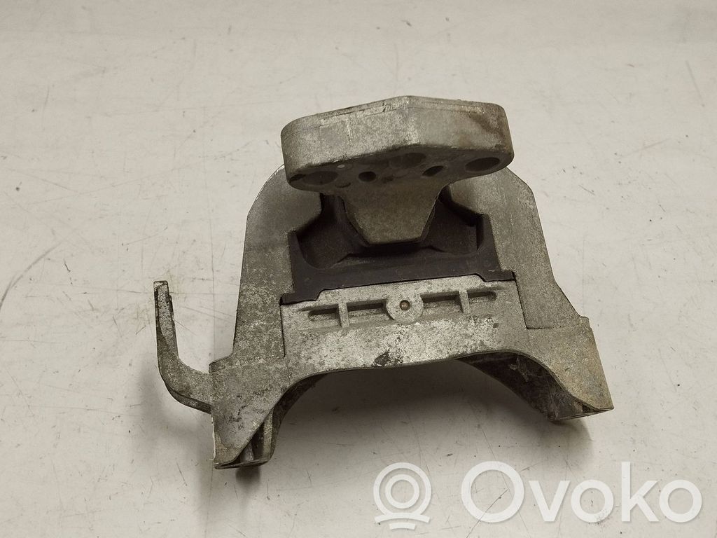 Opel Astra J Engine mount bracket 