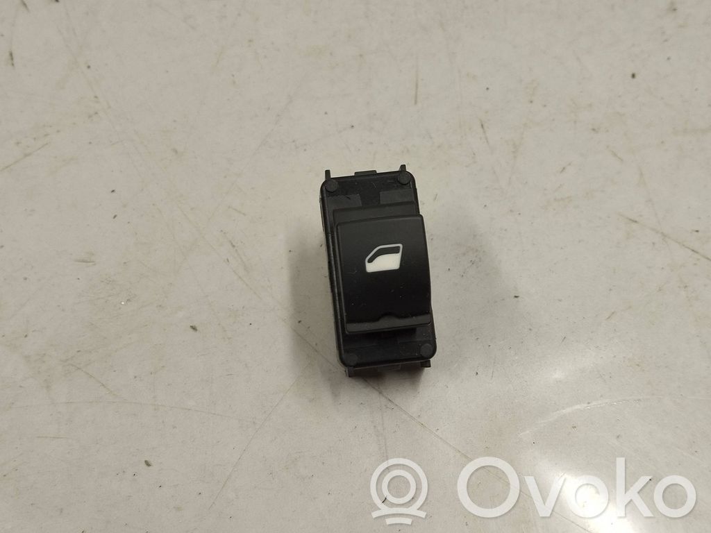 Opel Grandland X Electric window control switch 