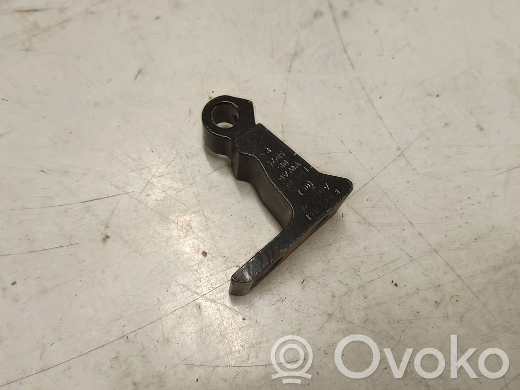 Front door upper hinge   8S0833403E