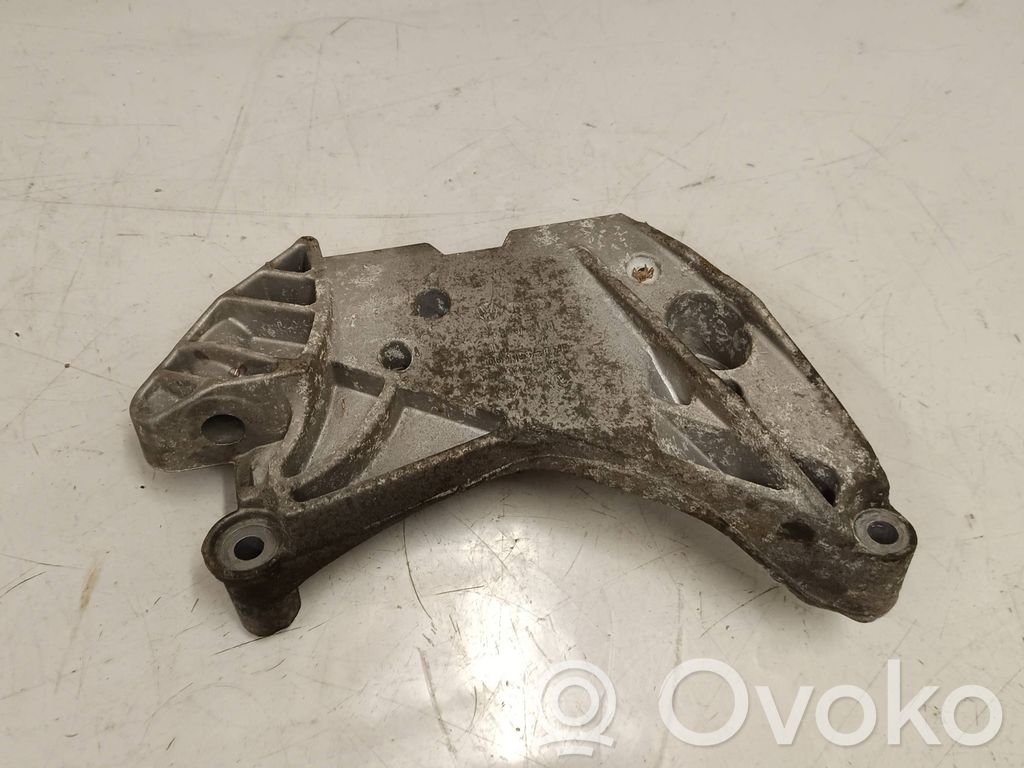 Seat Leon (5F) Engine mounting bracket 