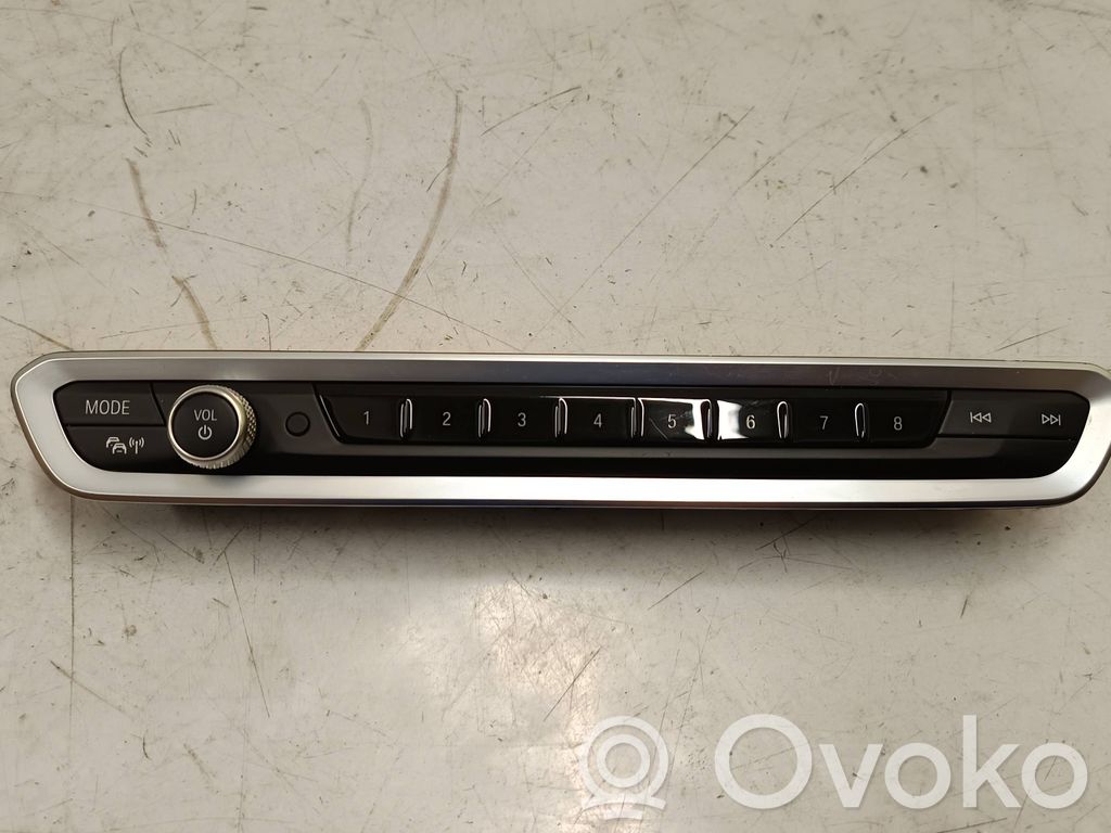 Head unit multimedia control   7949327