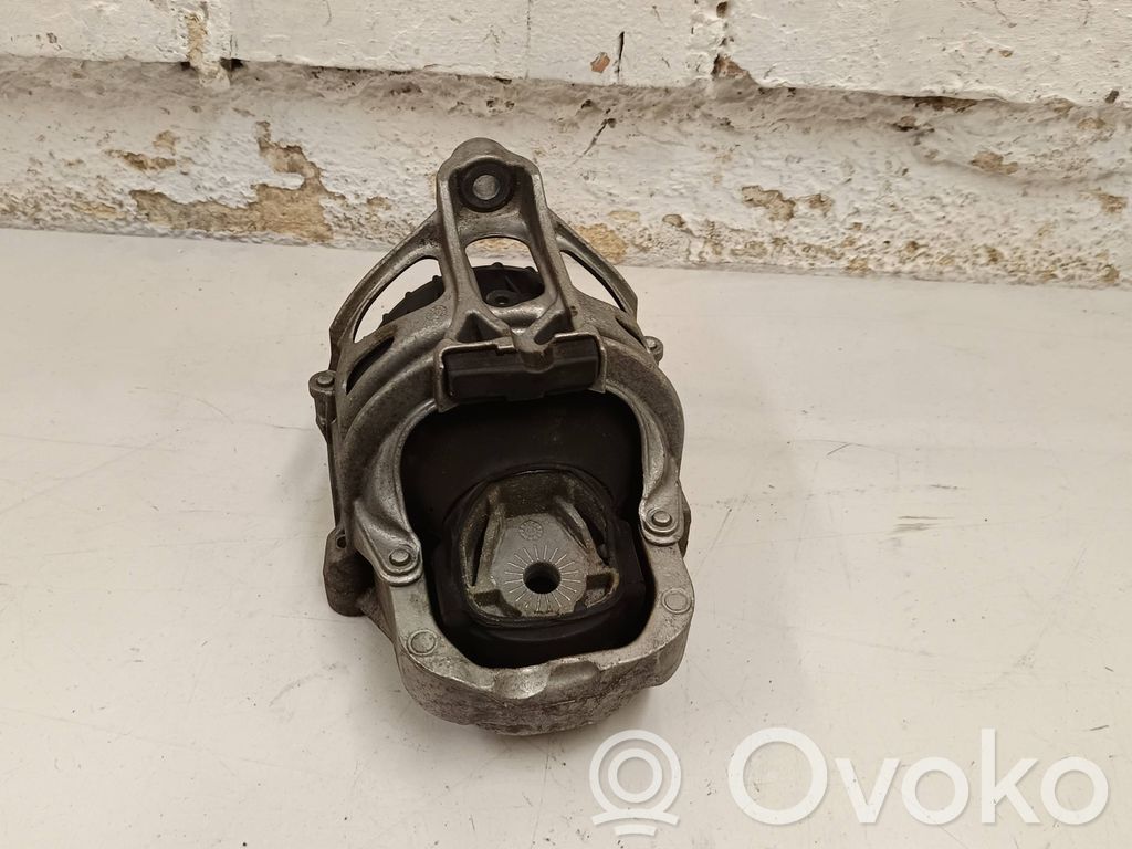 Audi Q7 4M Engine mount bracket 