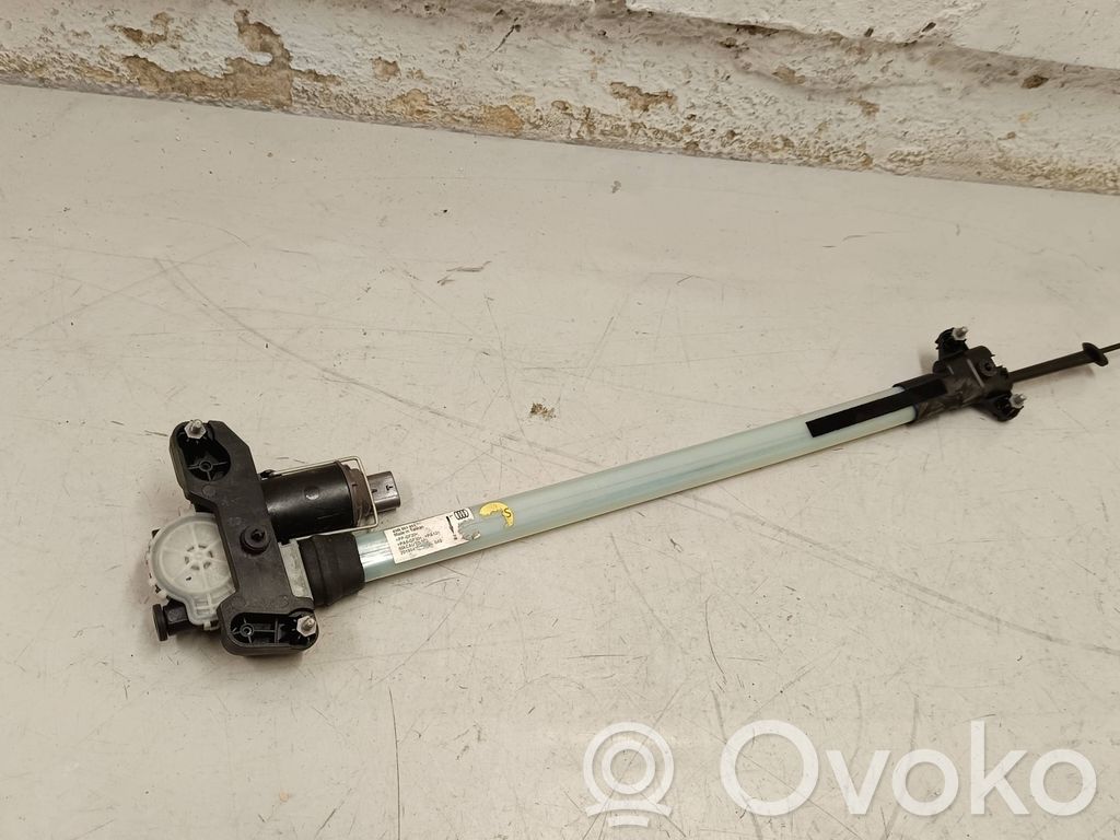 Audi Q8 Silnik kurtyny tylnych drzwi. 