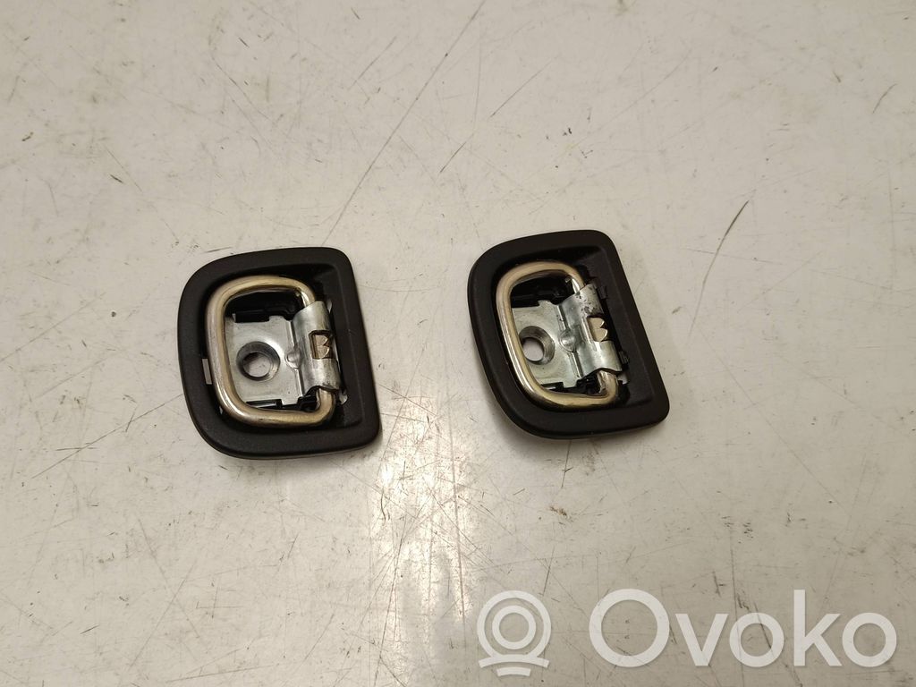 Tie down hook / loop   8V0863503C