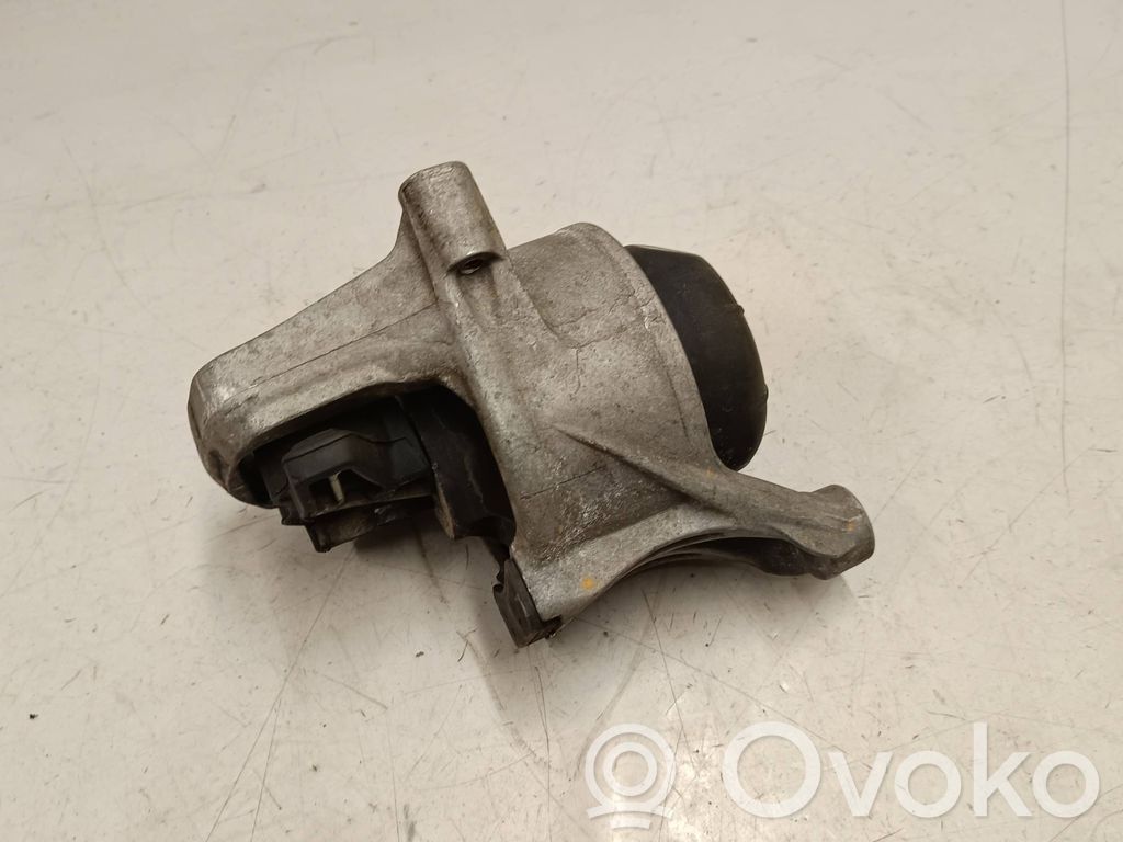 Audi A4 S4 B9 8W Engine mount bracket 