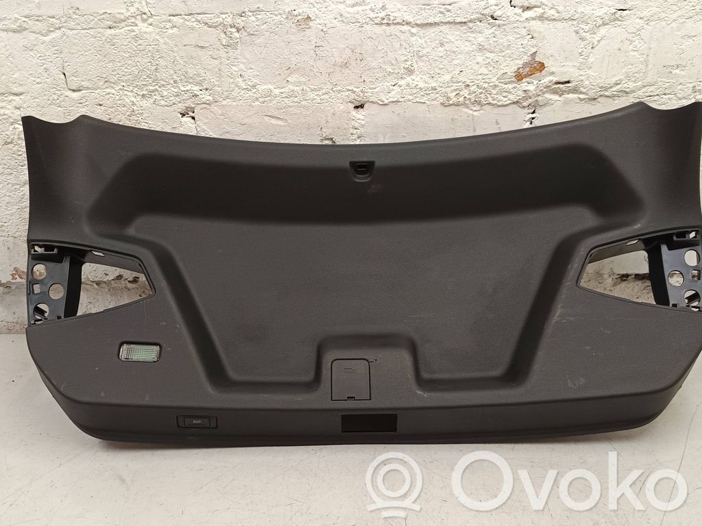 Tailgate trim   8W8867979