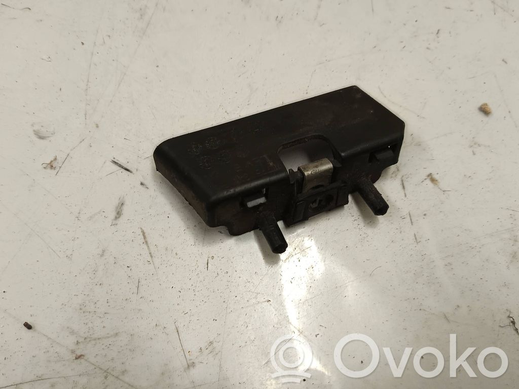 Dodge Durango Front bumper mounting bracket 
