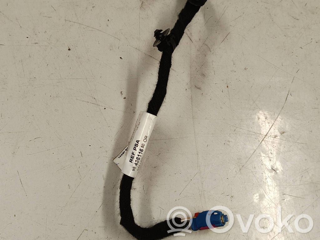 Peugeot 408 P54 Enchufe conector USB 