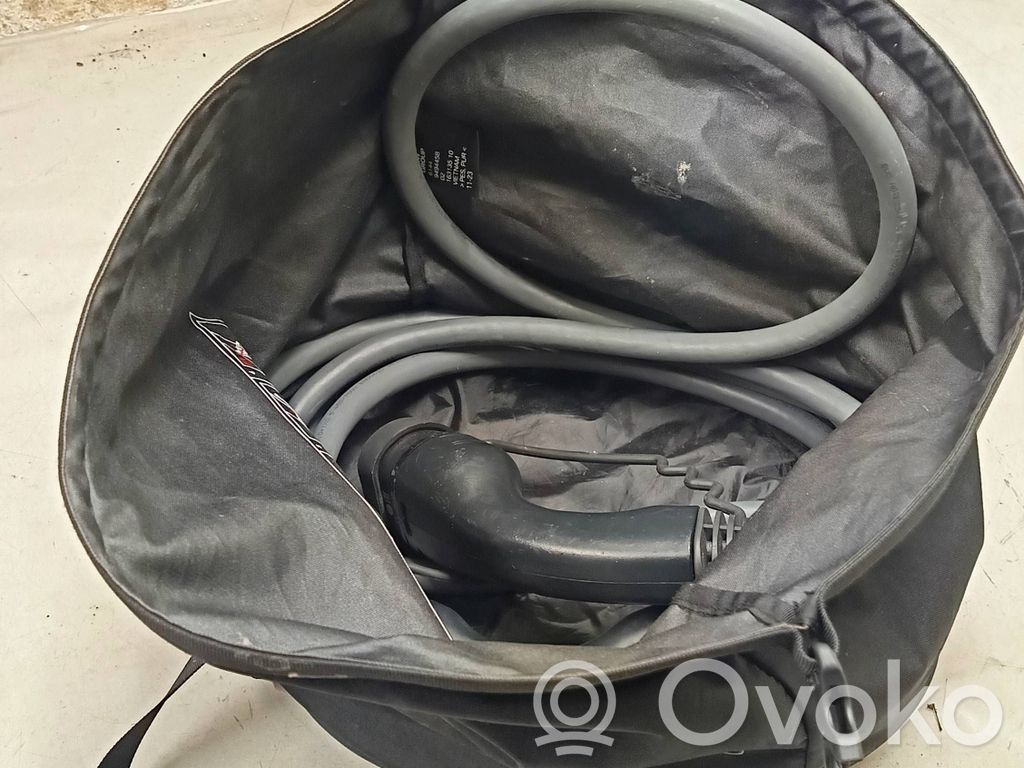 BMW i4 Electric car charging cable 