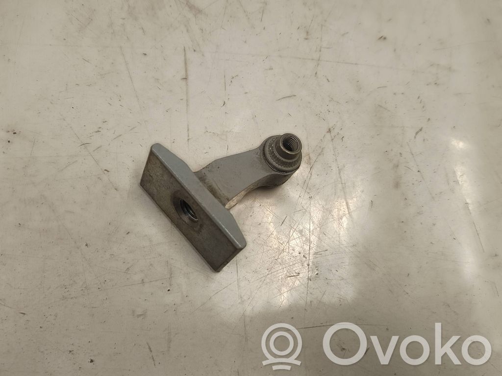 Front door upper hinge   7246068