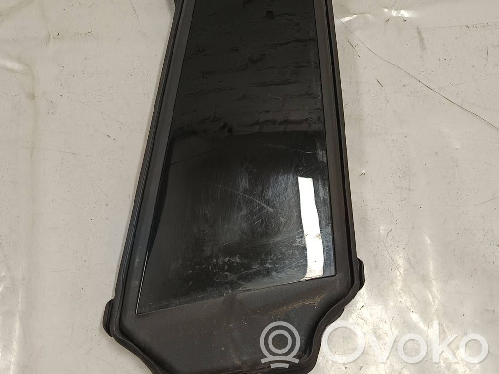 BMW i4 Pilar (B) (superior) 