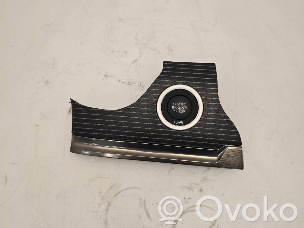 Dodge PickUp RAM SRT-10 Panel trim 