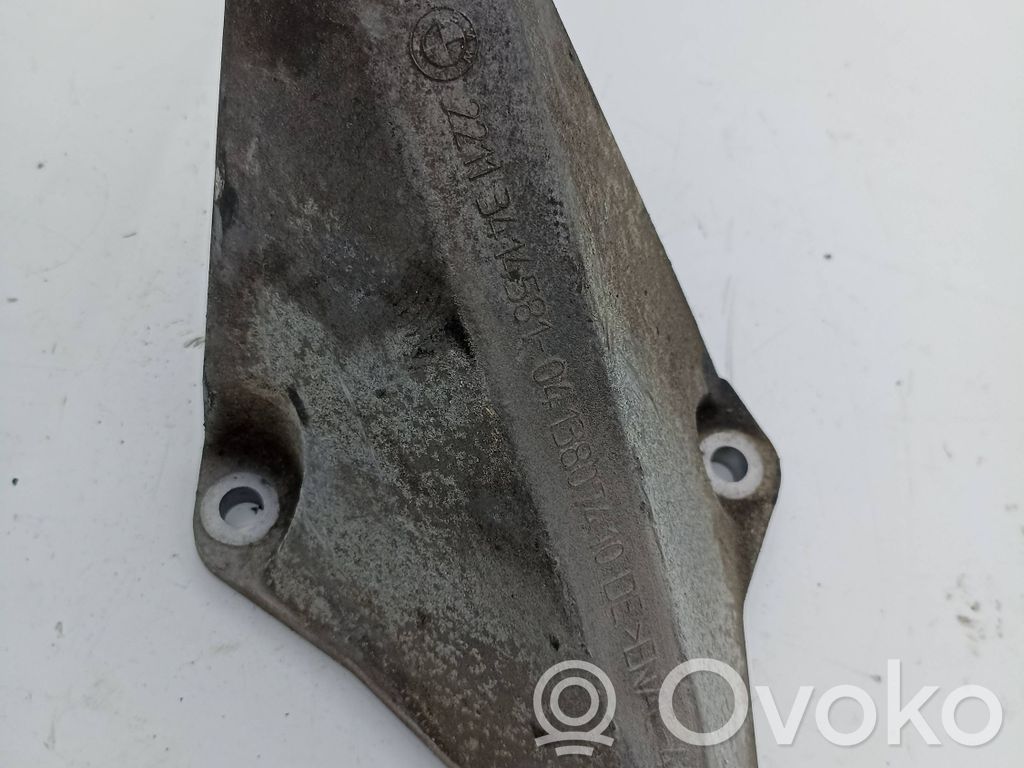 BMW X3 E83 Engine mounting bracket 