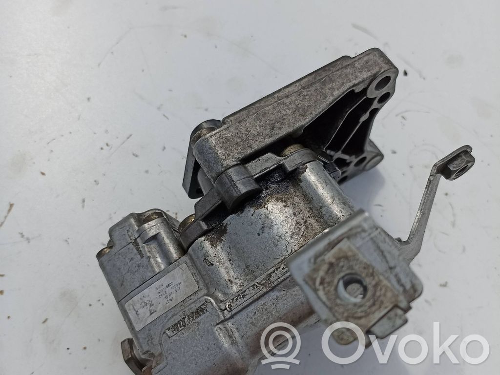 BMW 5 E60 E61 Power steering pump mounting bracket 