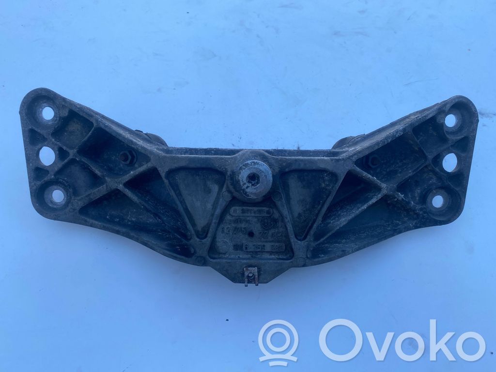 Gearbox mounting bracket   6759680,32752232