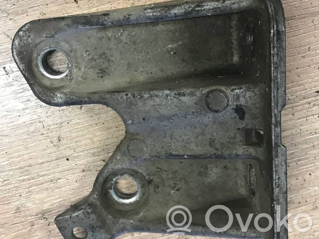 BMW 5 E60 E61 Engine mounting bracket 