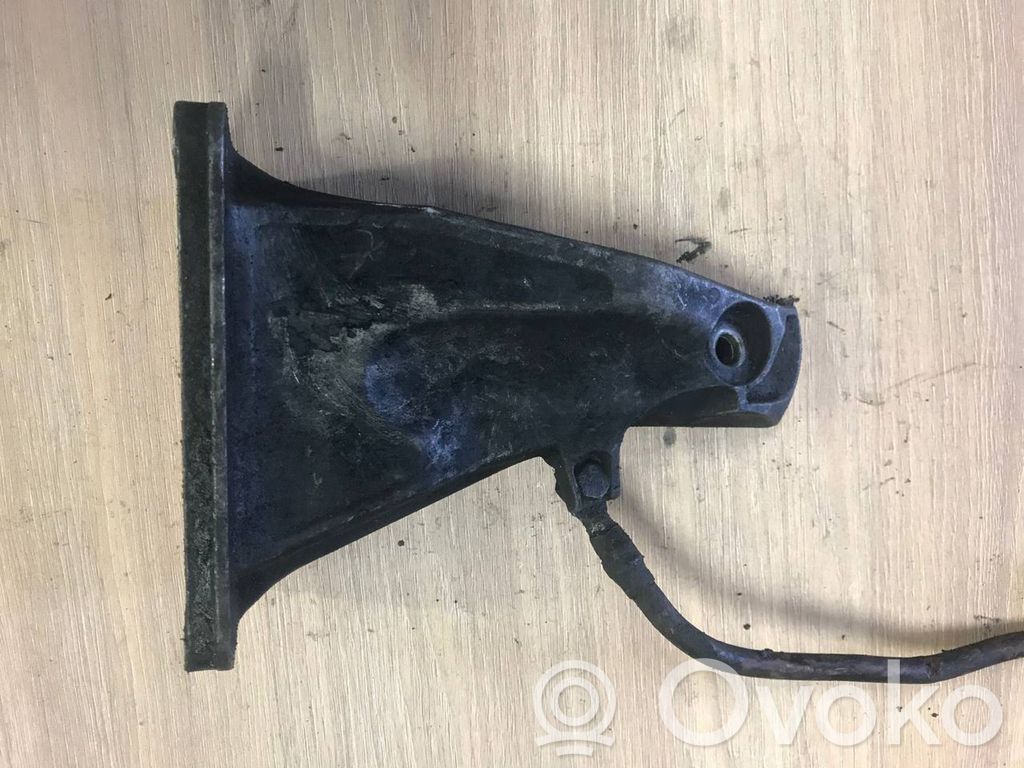 BMW 7 E65 E66 Engine mounting bracket 