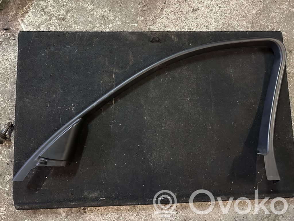 BMW 3 E90 E91 Front door window/glass frame 