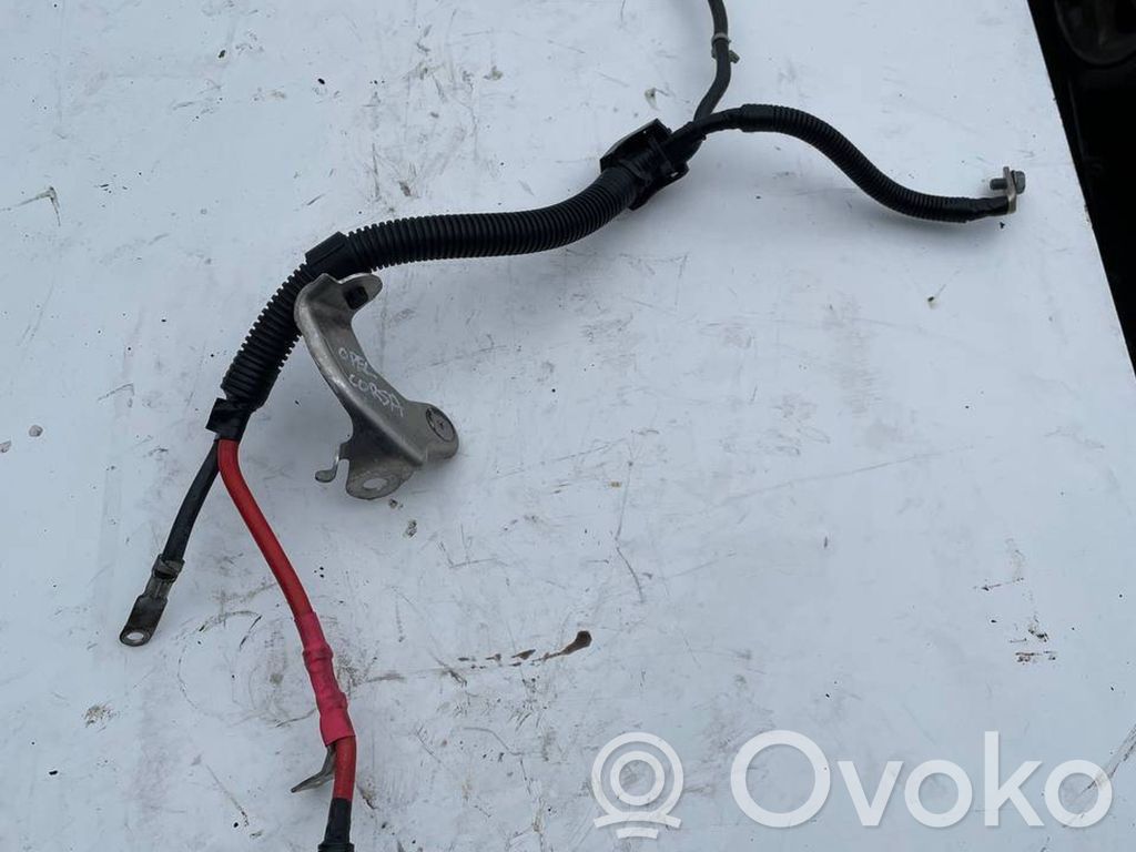 Opel Corsa E Pliusinis laidas (akumuliatoriaus) 