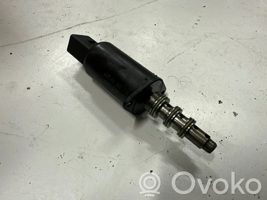 BMW 5 E60 E61 Moulures des vitres de la porte avant 
