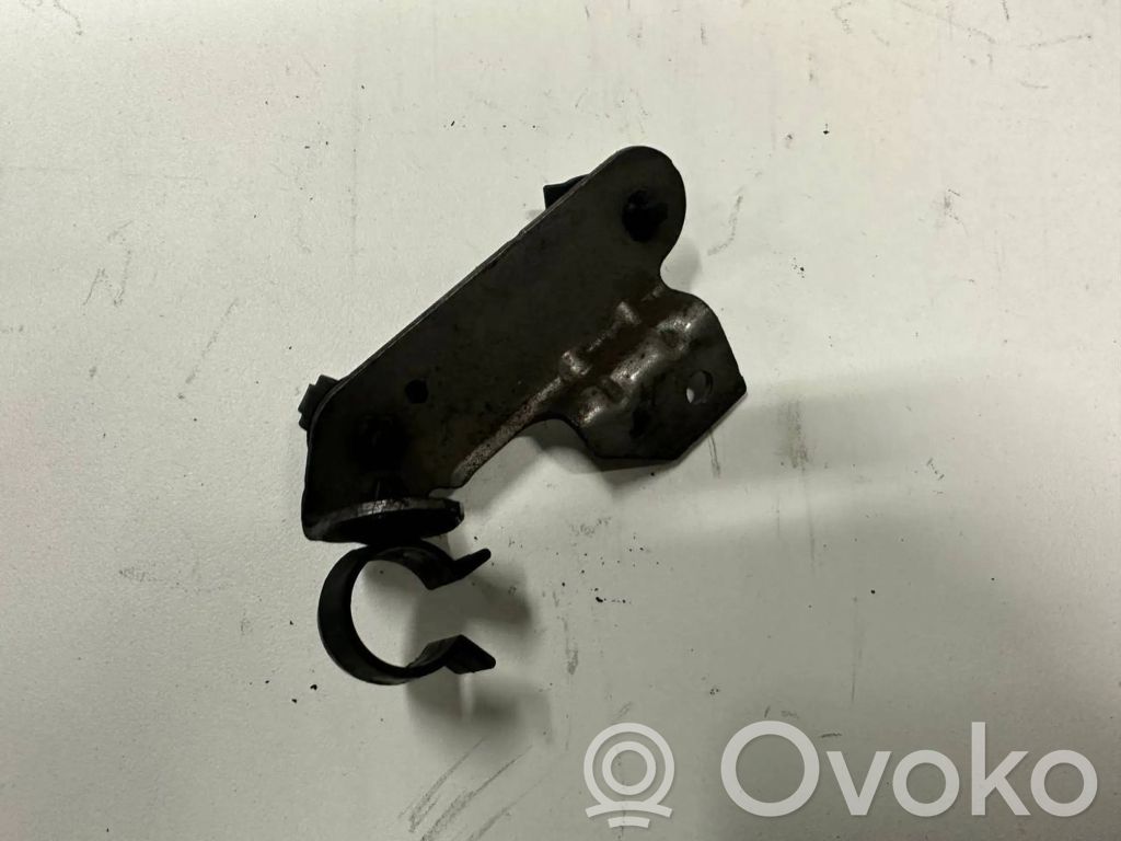 Engine mounting bracket   7800674,13936510