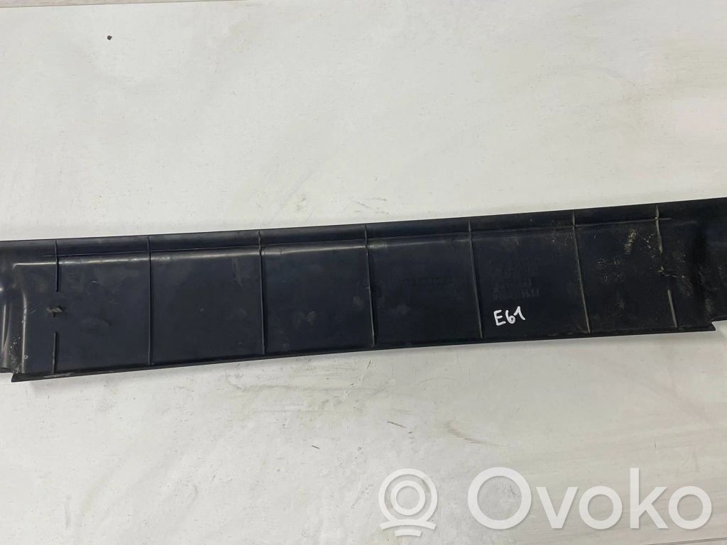 BMW 5 E60 E61 Tailgate trim 