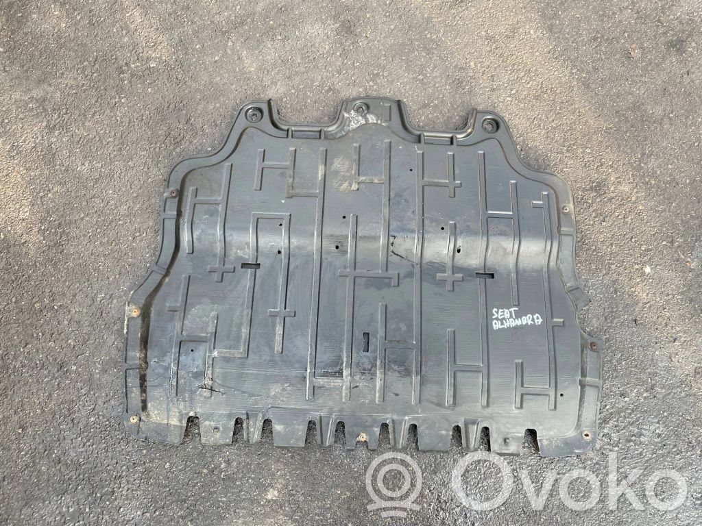 Seat Alhambra (Mk2) Engine splash shield/under tray 