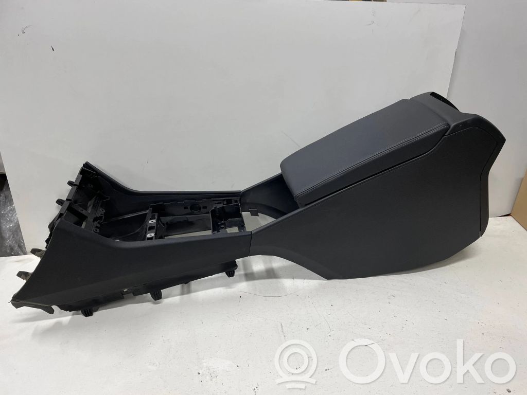 Skoda Superb B8 (3V) Consola central 