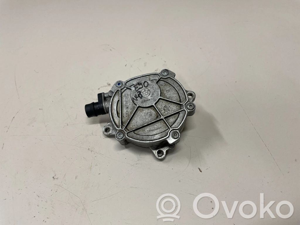 BMW 3 E90 E91 Vacuum pump 