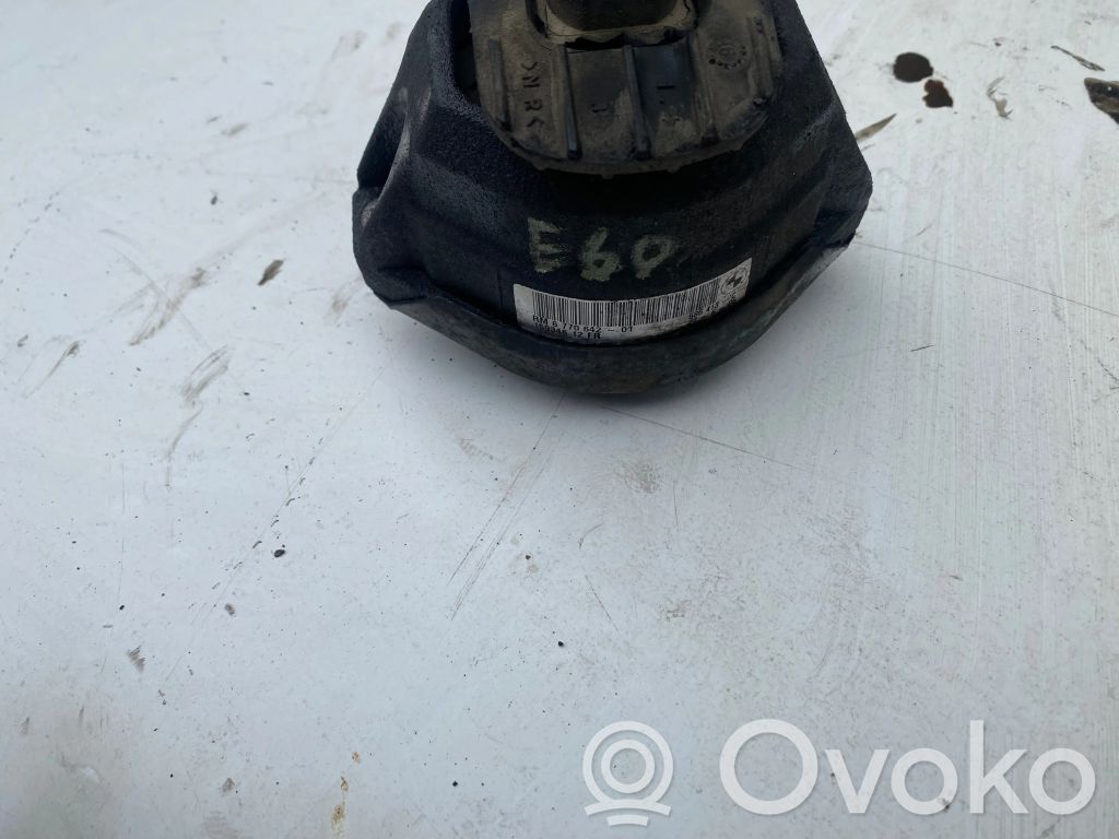 BMW 5 E60 E61 Engine mount bracket 