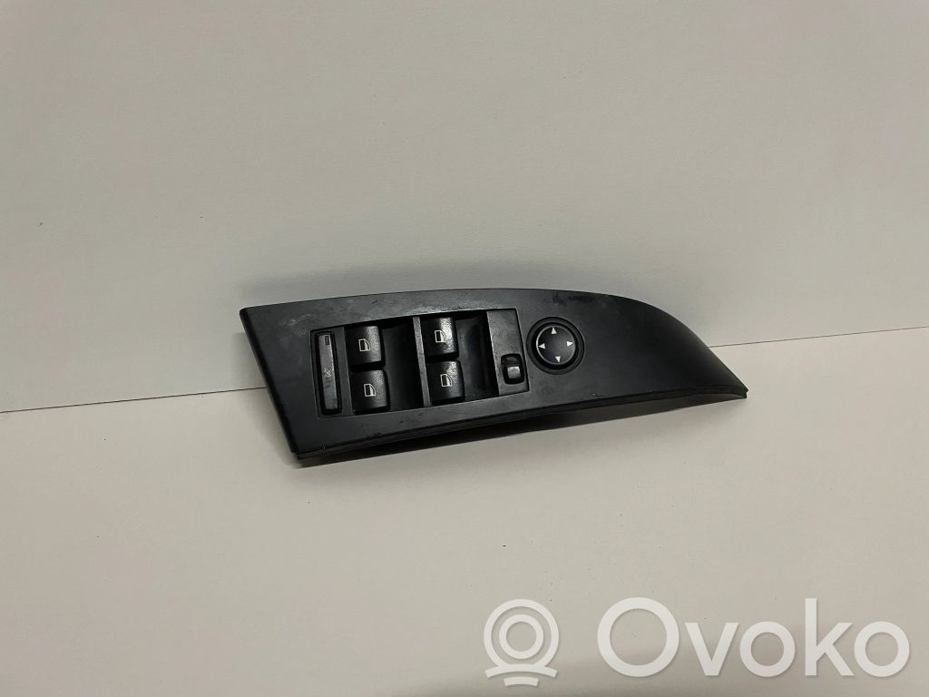 Electric window control switch   6951904