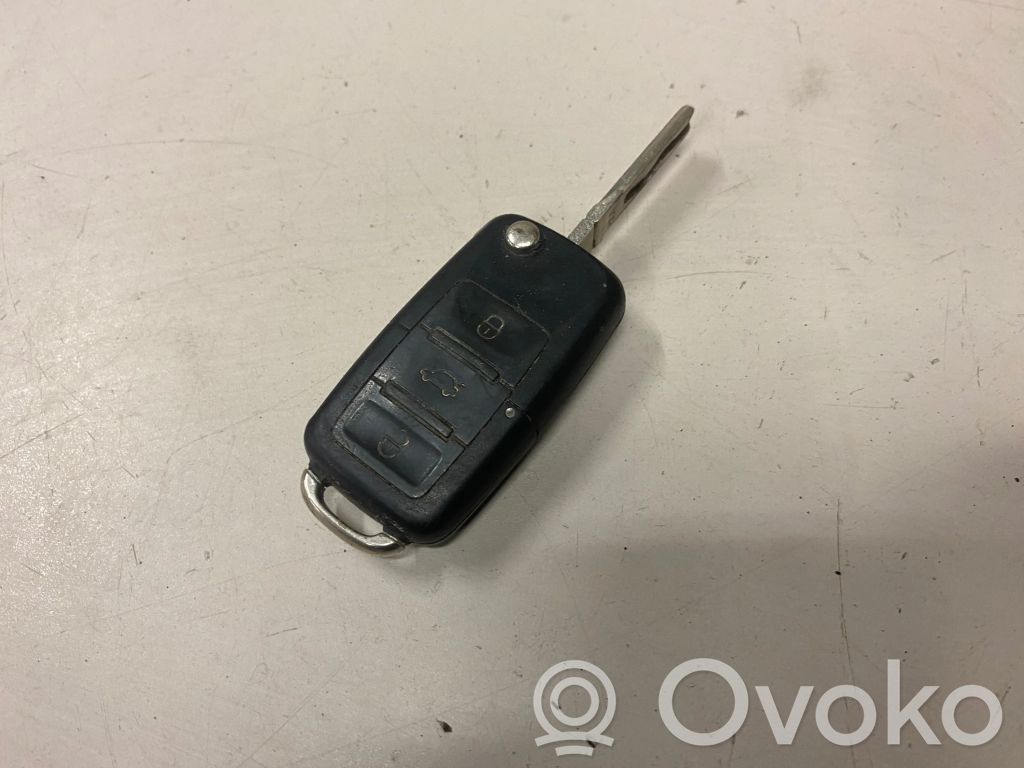 Skoda Fabia Mk2 (5J) Ignition key/card 