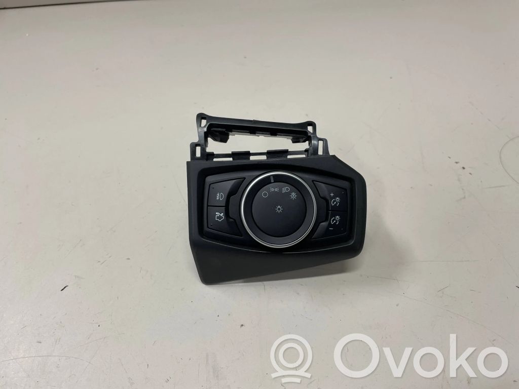 Ford Focus Light switch 