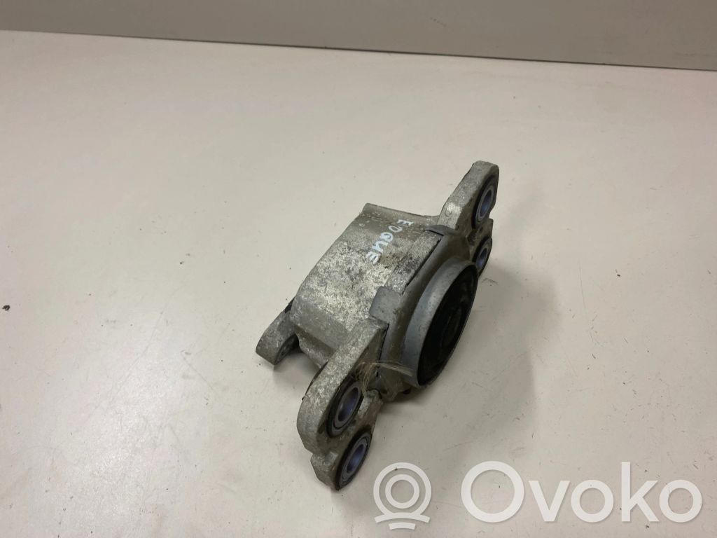 Land Rover Range Rover Evoque L538 Engine mount bracket 