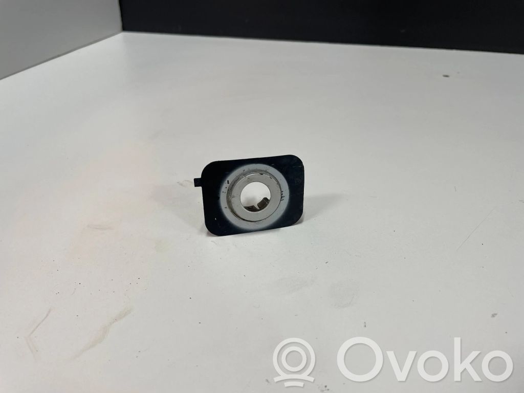 BMW X1 F48 F49 Supporto anteriore per il sensore di parcheggio (PDC) 