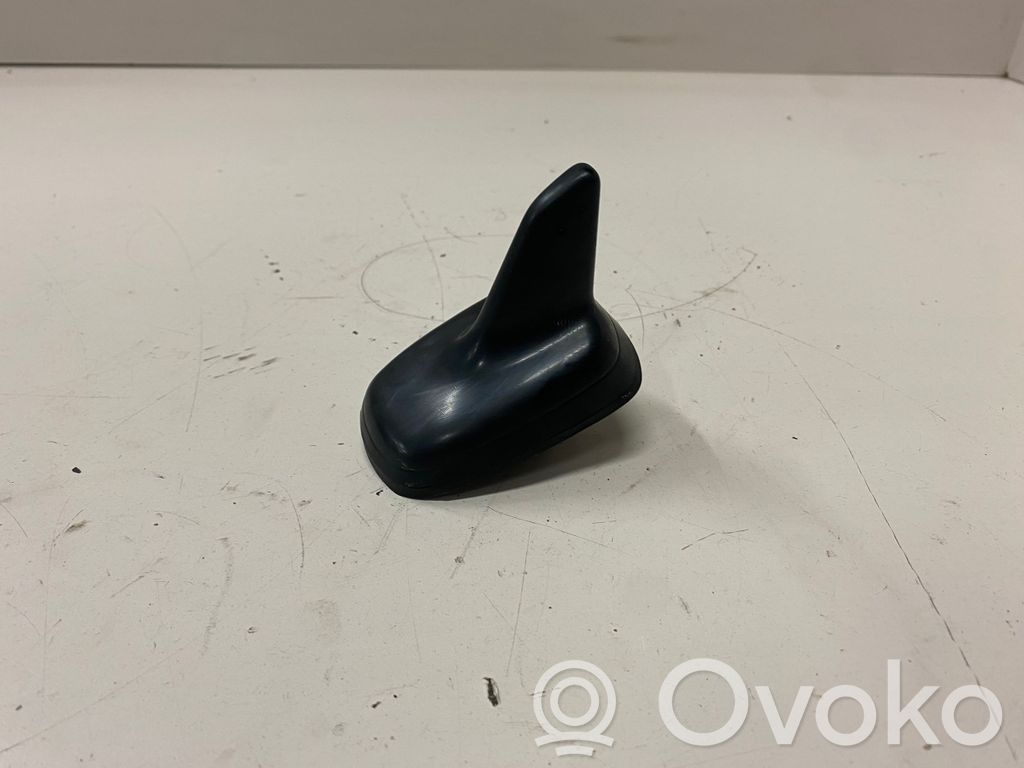 Volkswagen Golf VII Radio antenna 