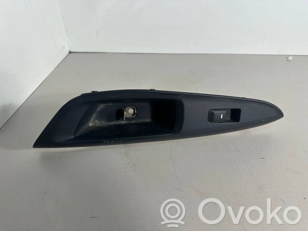 KIA Rio Electric window control switch 