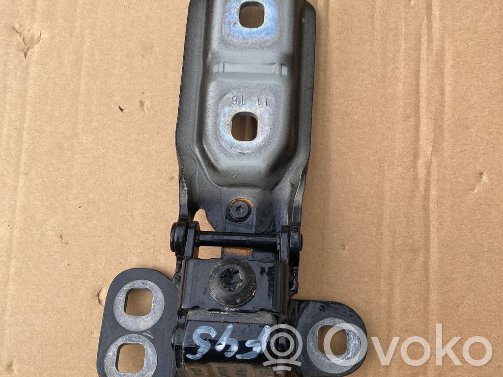 Tailgate/trunk/boot hinge   7300809,17120310
