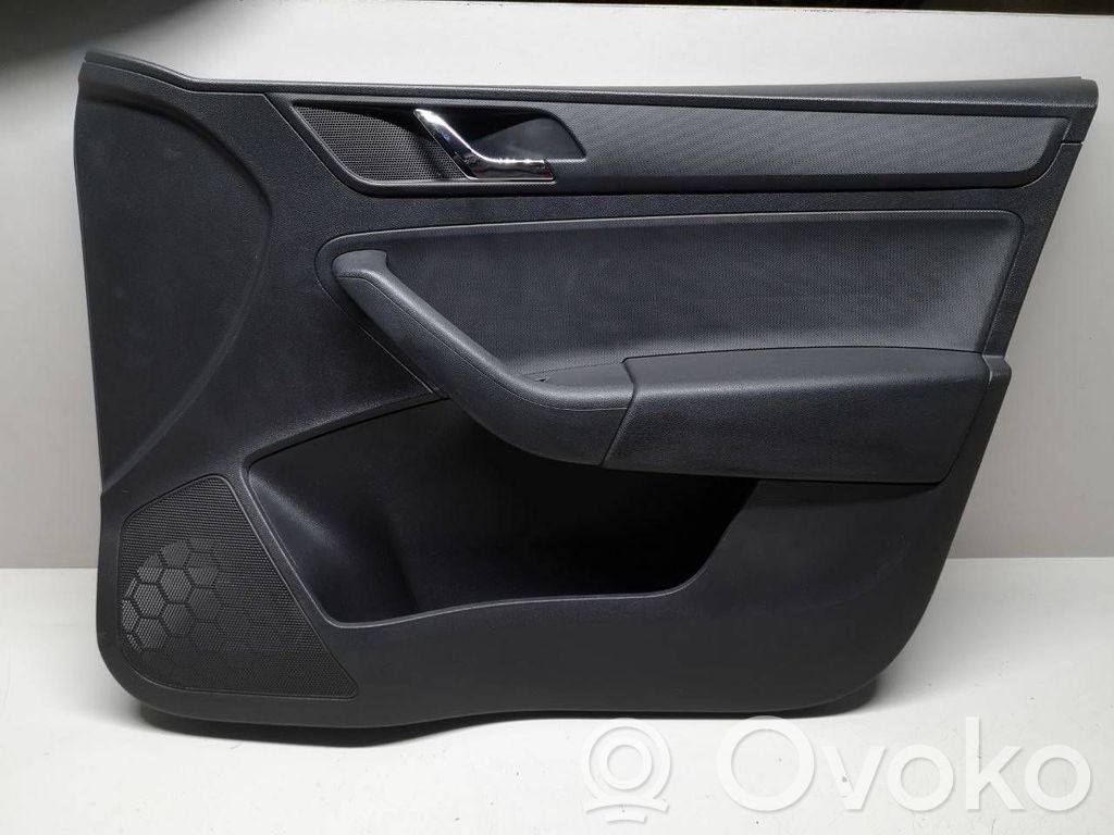 Skoda Rapid (NH) Boczki / Poszycie drzwi przednich 