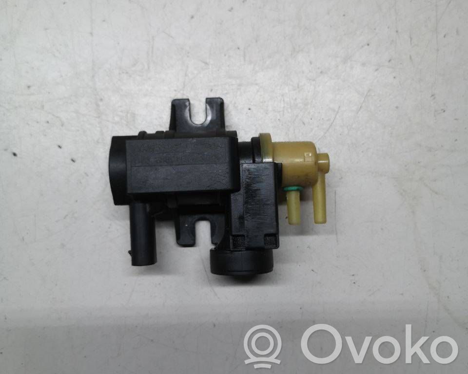 BMW 5 G30 G31 G38 Valve vacuum 