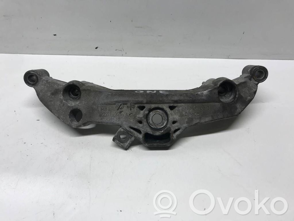 Mini One - Cooper Coupe R56 Engine mounting bracket 