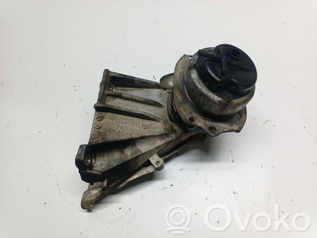 BMW X5 E70 Engine mounting bracket 