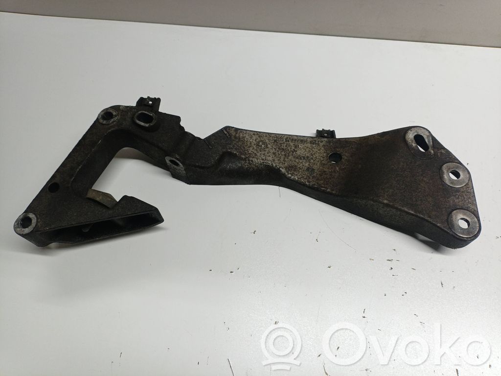 BMW 3 E92 E93 Pavarų dėžės tvirtinimo kronšteinas 