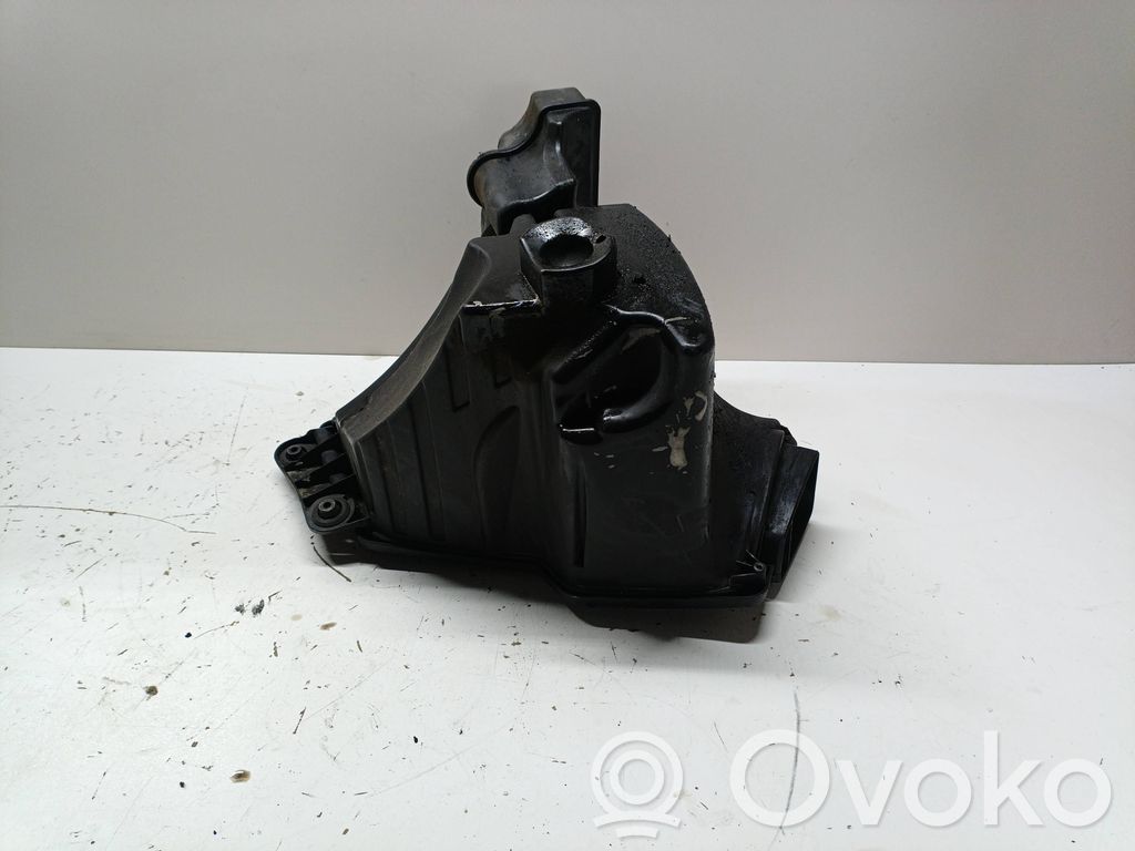 BMW 3 E90 E91 Air filter box 