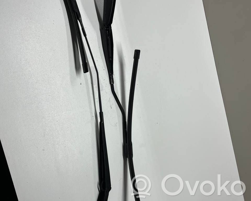 BMW X1 F48 F49 Braccio della spazzola tergicristallo anteriore 