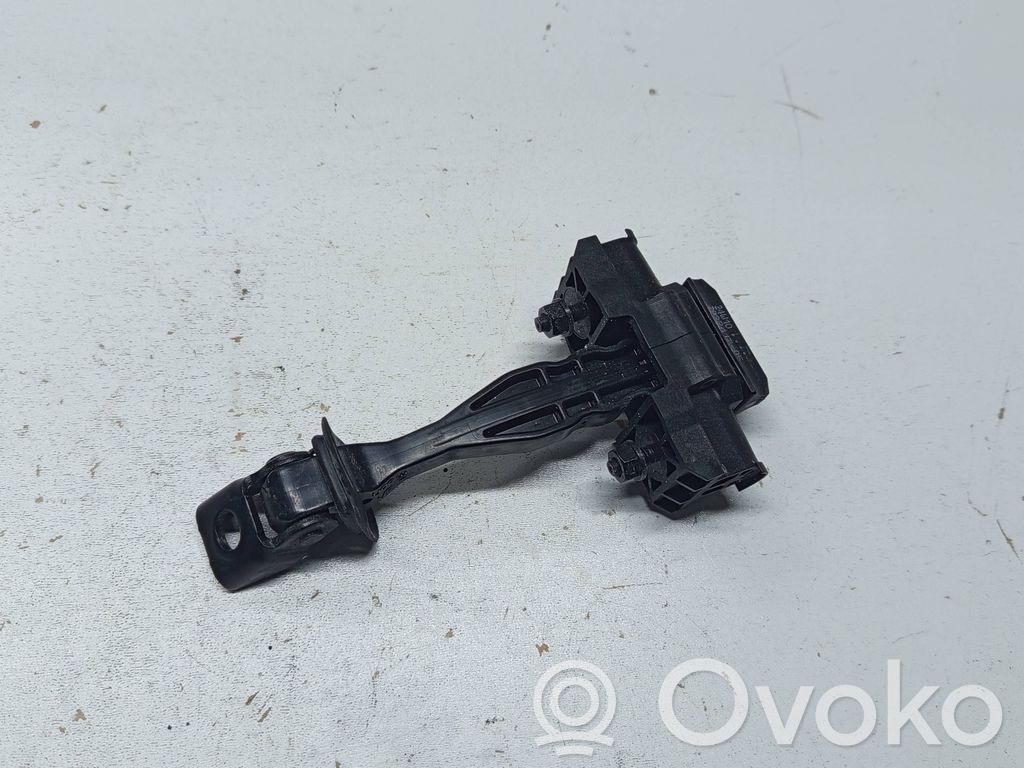BMW 2 Active Tourer U06 Etuoven pidätin 